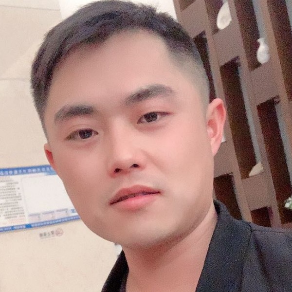 心伤咯咯的照片