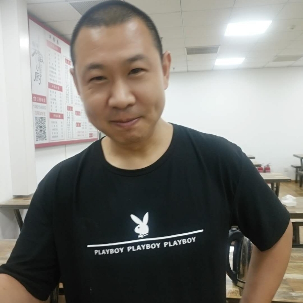 找属虎女朋友的照片
