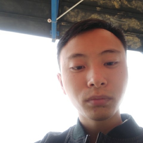 山岚爱恋善良的照片