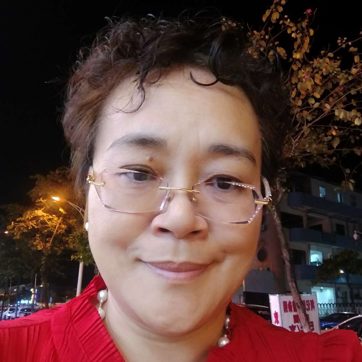 智慧佳人的照片