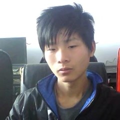 有魅力苦恋绿草的照片