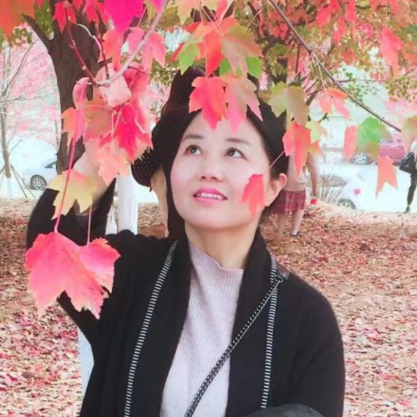 懵懂蹙眉方盒的照片
