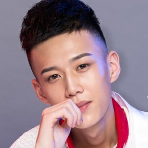 小毅001的照片