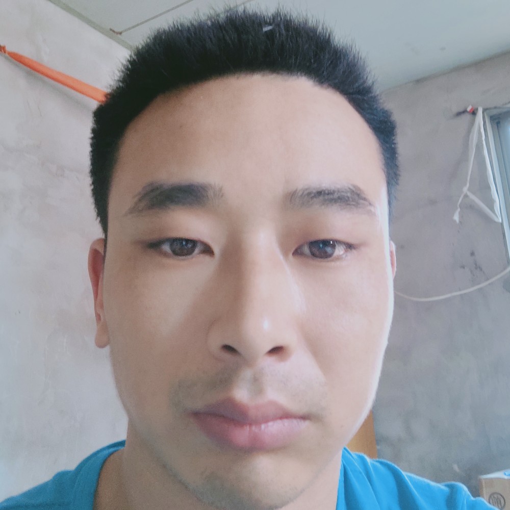 明媚深拥矜柔的照片