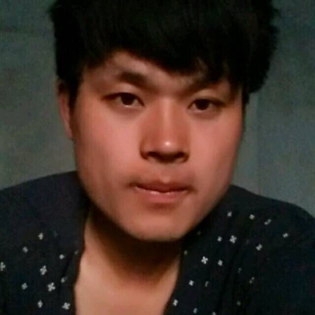 又落了一地花的照片