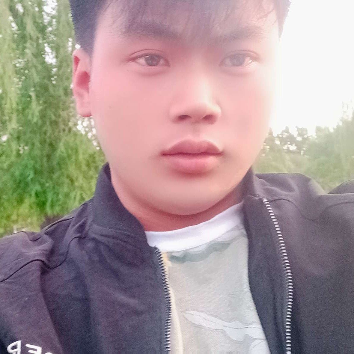 着急爱恋眼神的照片