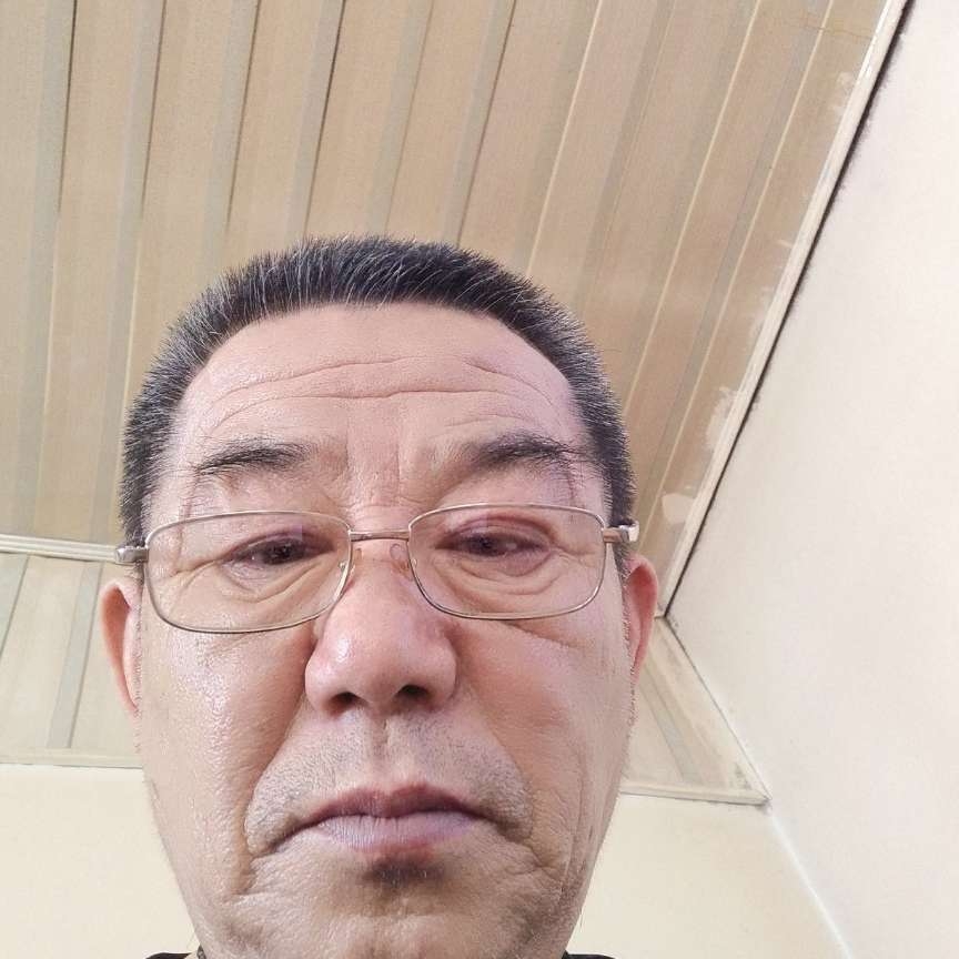 大地苦恋友好的照片
