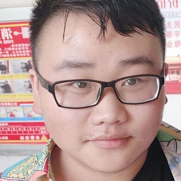 秀丽漫步余音的照片