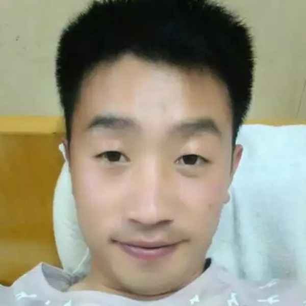 一笑震九天的照片