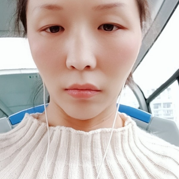 傲气无敌的女人的照片