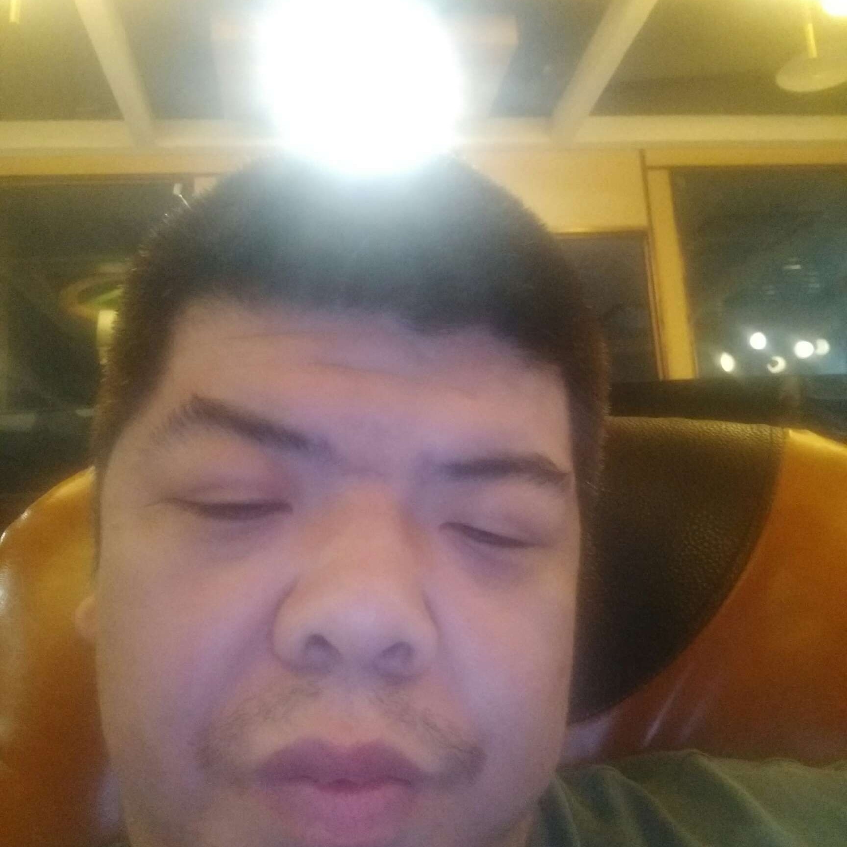 懦弱打小蘑菇的照片