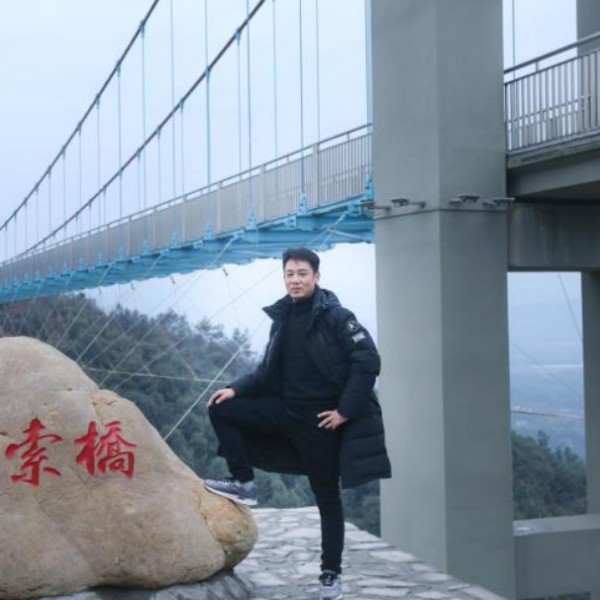 粗心向红玫瑰的照片