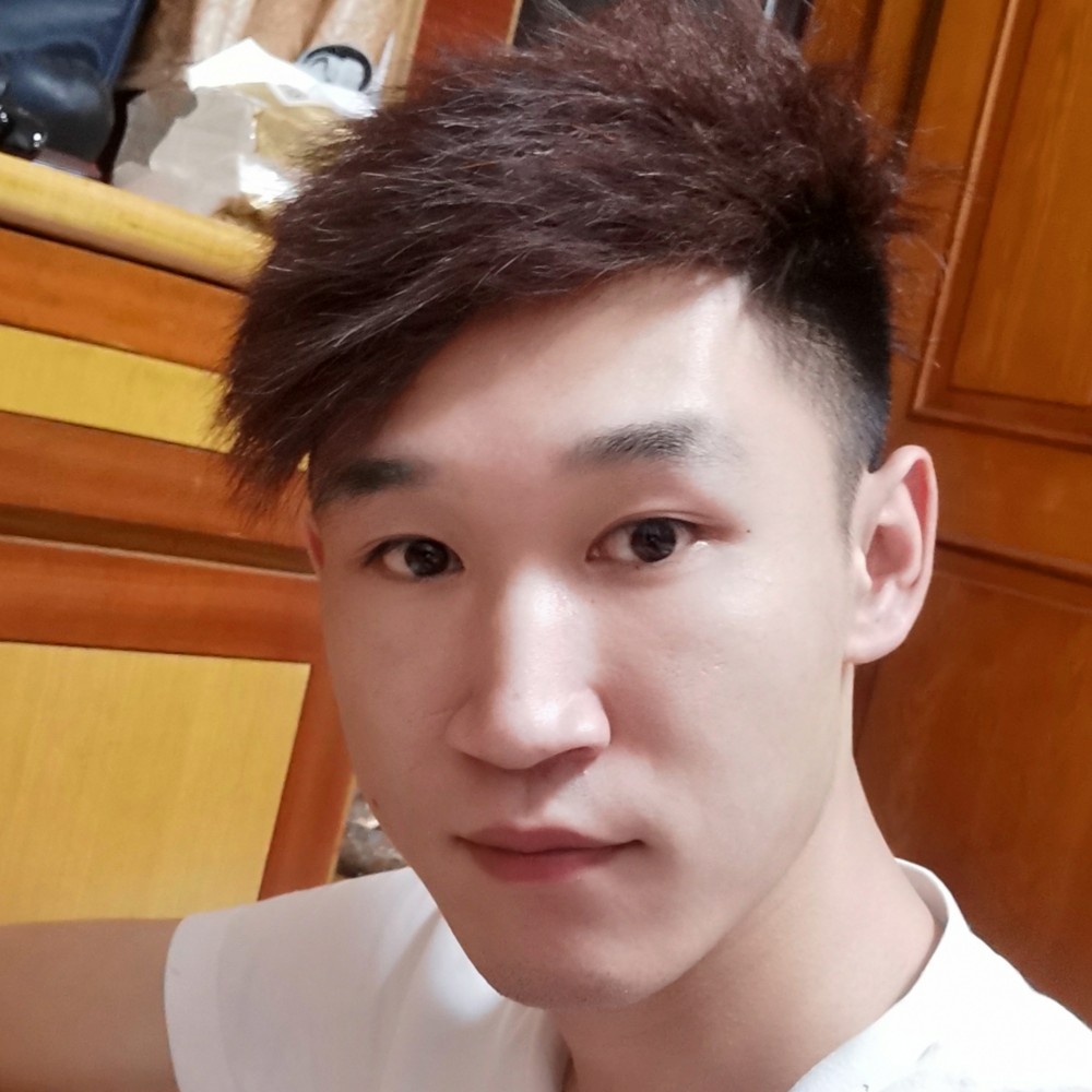 从此清苦只为她的照片