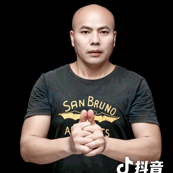 爱你至天涯的照片