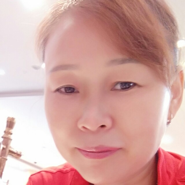 平凡白云的照片