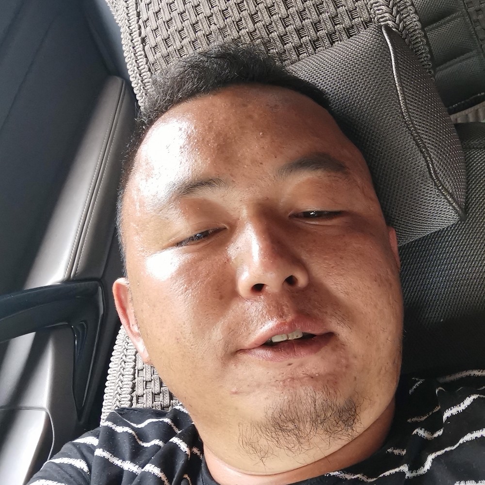 摩托闪闪的照片