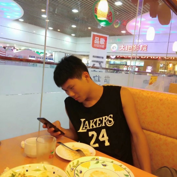 怎能笑。的照片