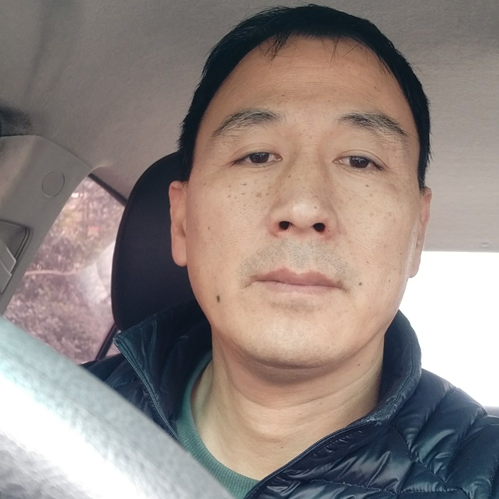 网络车司机的照片