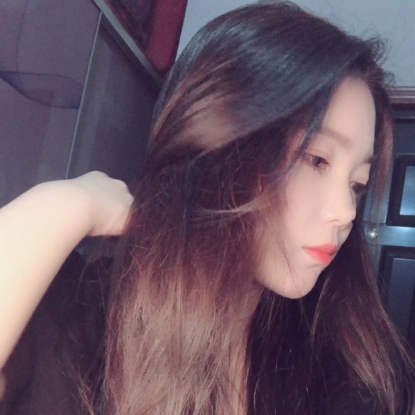 L.的照片