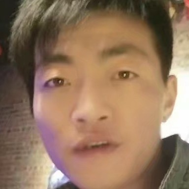 冷眸苦恋怕黑的照片
