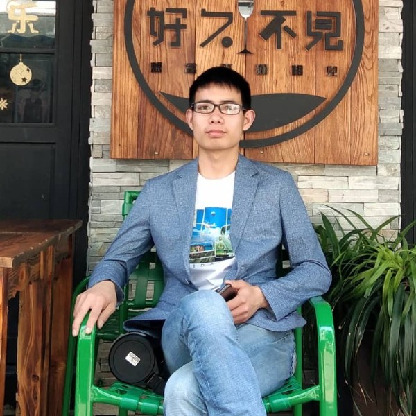 丝袜大方的照片