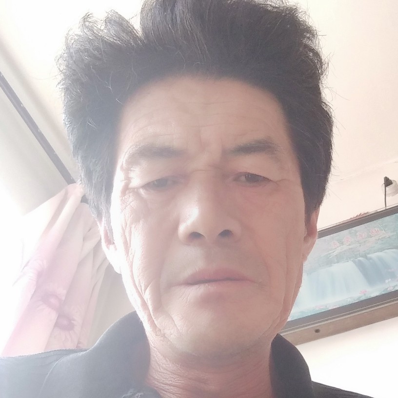 蓝天等待危机的照片
