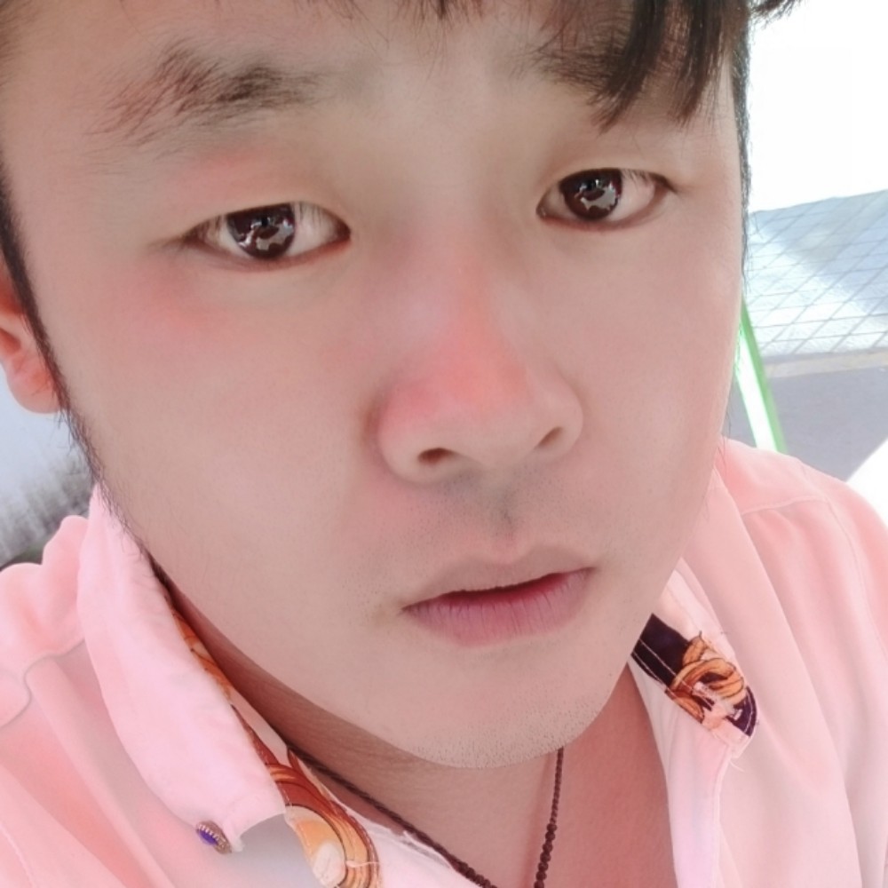 单身坤哥的照片