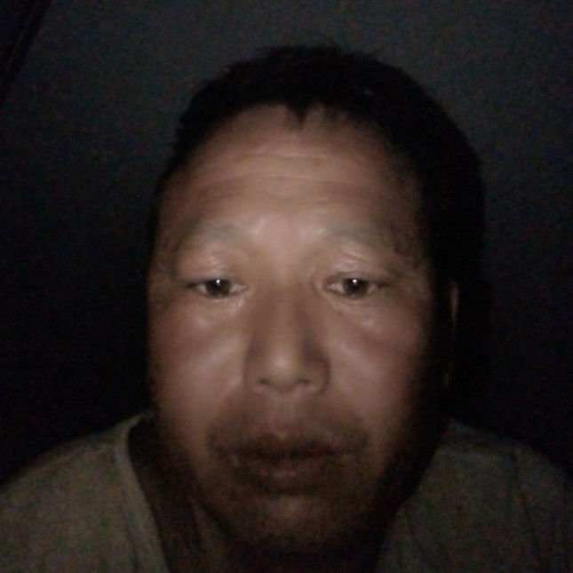 开心迎朋友的照片