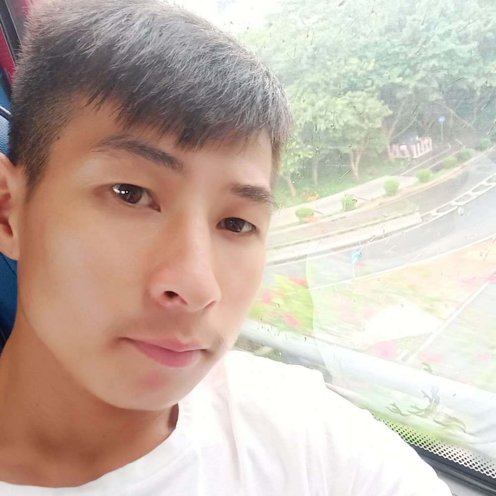 曾经深拥诺言的照片