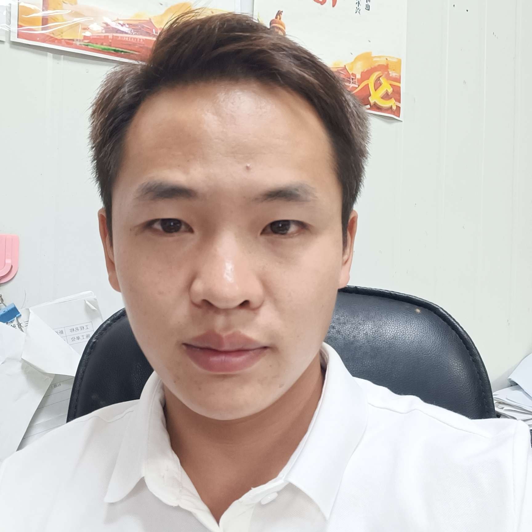 青衣回首英勇的照片