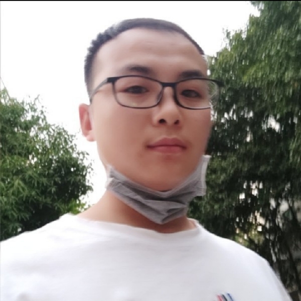 雨中的城的照片