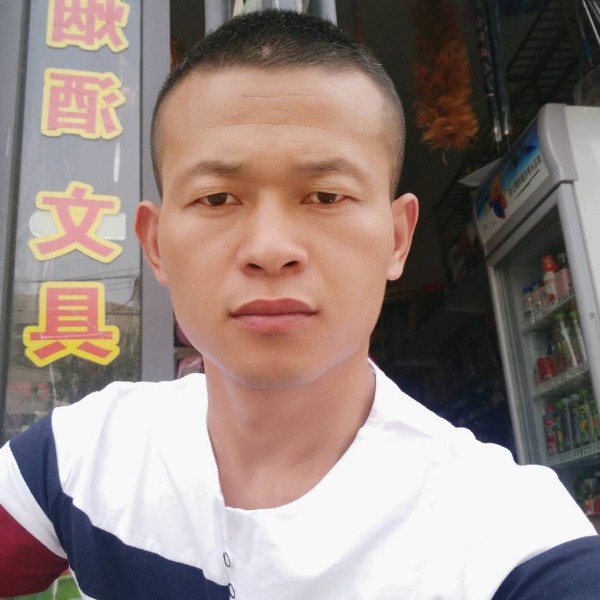 上官宏宇的照片