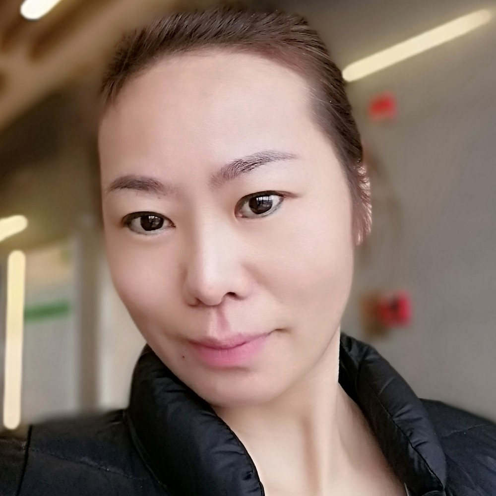 专一热狗的照片