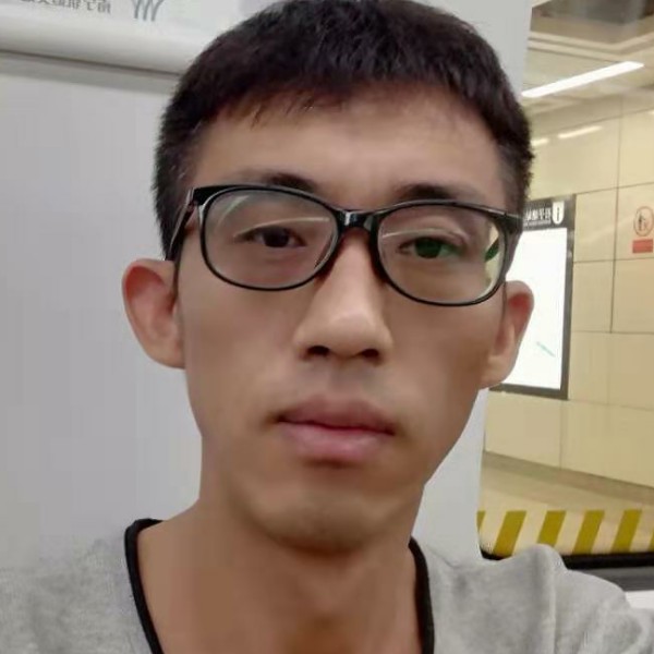 儒雅浅吻铃铛的照片