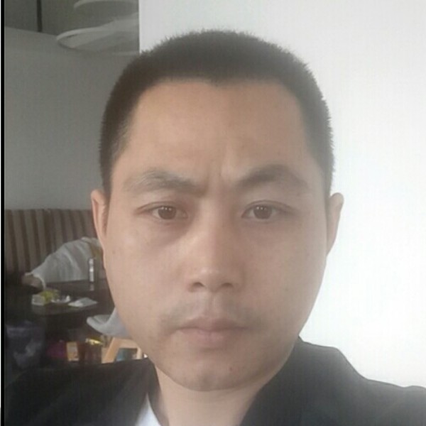 蜗牛挽手霸气的照片