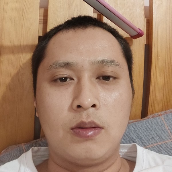 不愿一人的照片