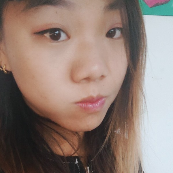 吊儿郎当皮妮的照片