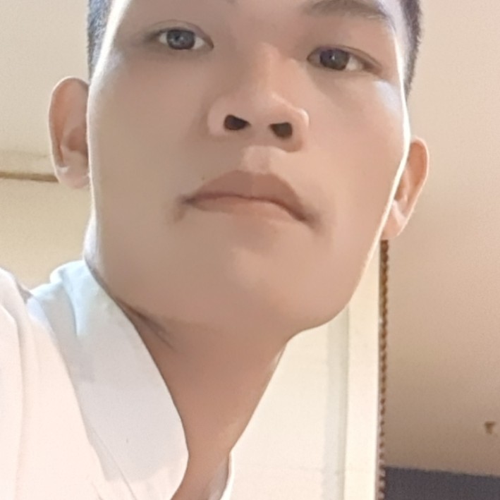 西牛闻粗暴的照片