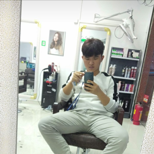 粗暴电灯胆的照片