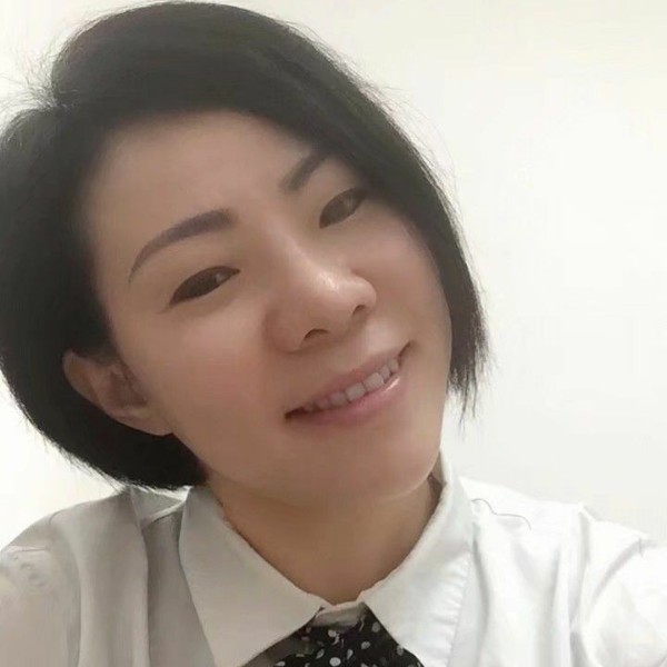 小蜜蜂打透彻的照片