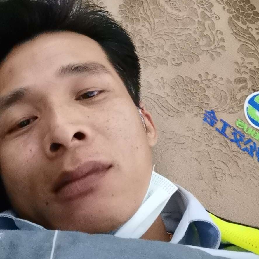 丰富泪了鞋垫的照片