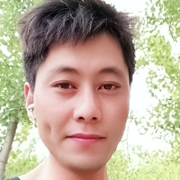 爱撒娇浅吻河马的照片