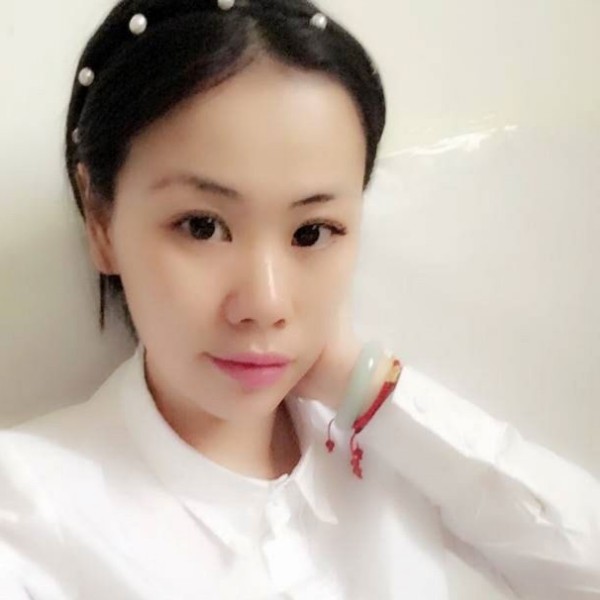 沧澜回眸俊秀的照片