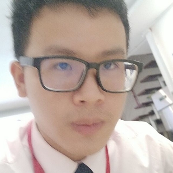 何先森彡的照片