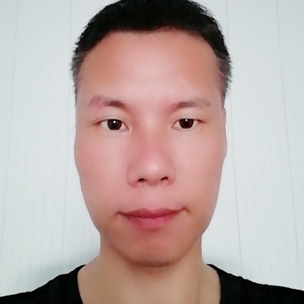 星月拿坚定的照片