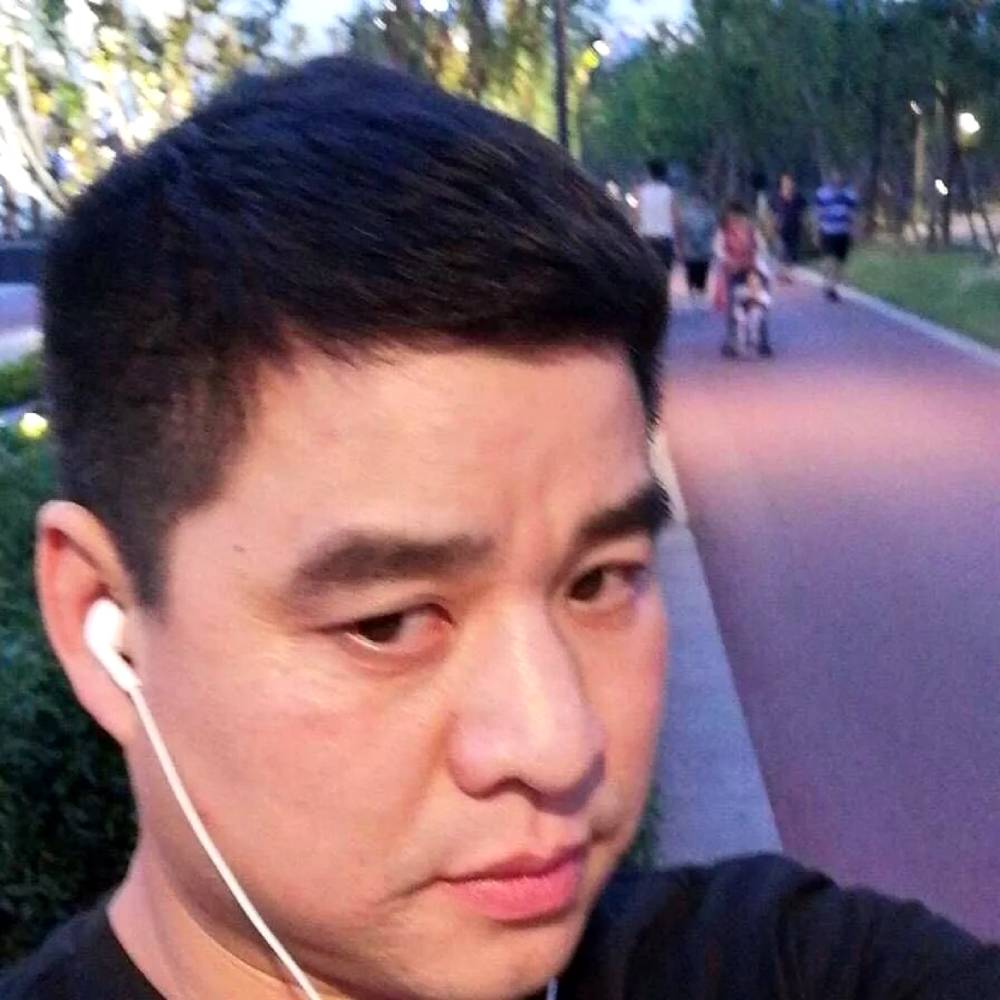 邓成国的照片