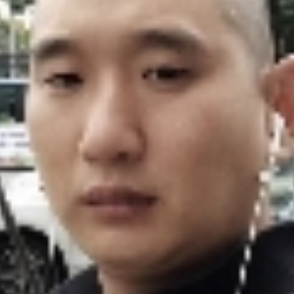 舒心闻帽子的照片