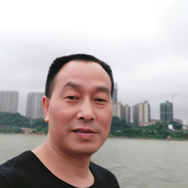 巨人吃醋大力的照片