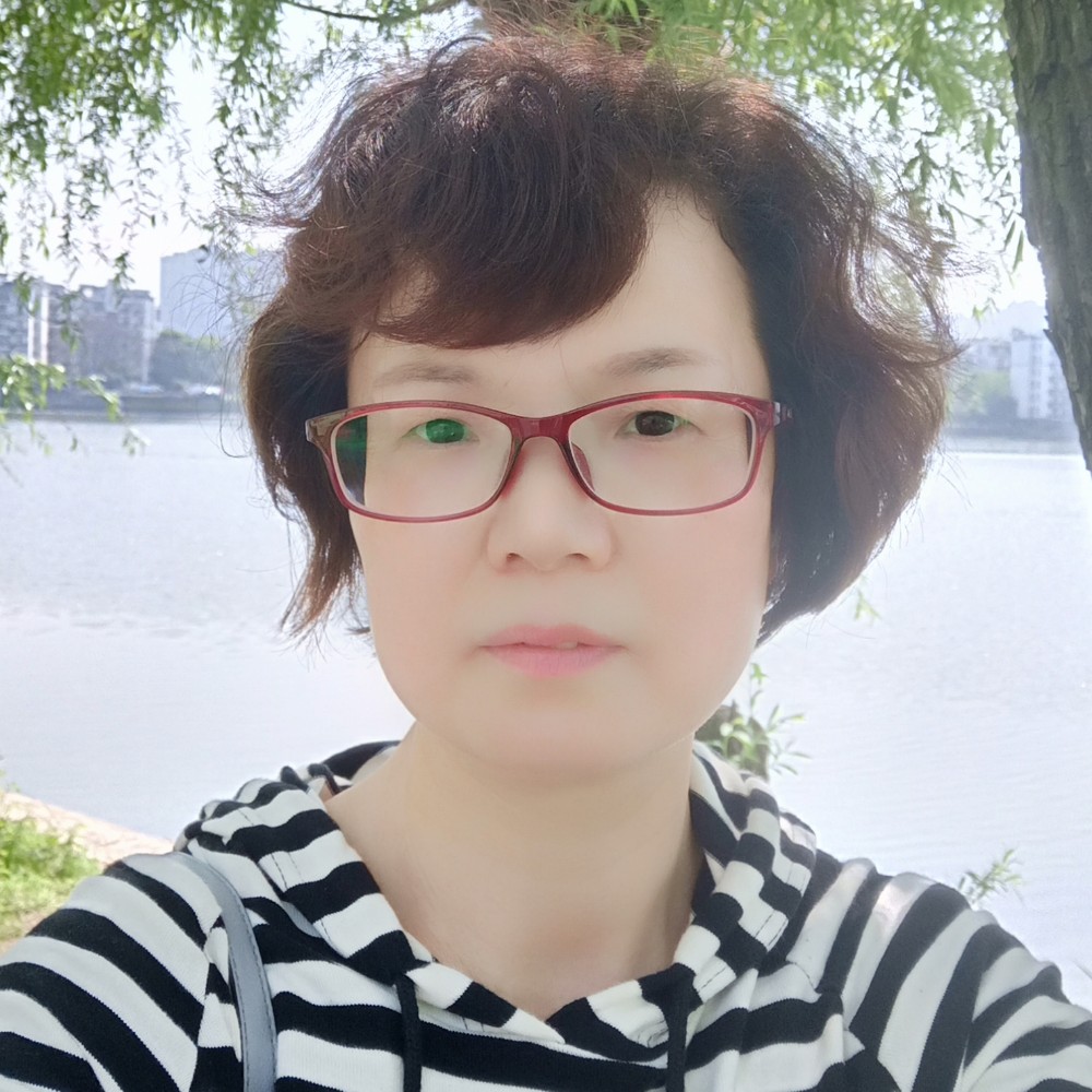 朱芳的照片