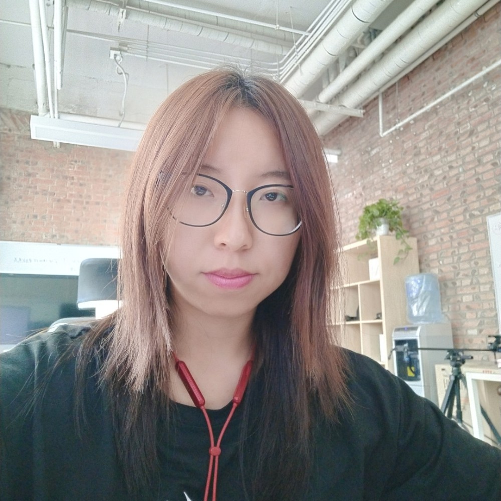 王灵儿的照片